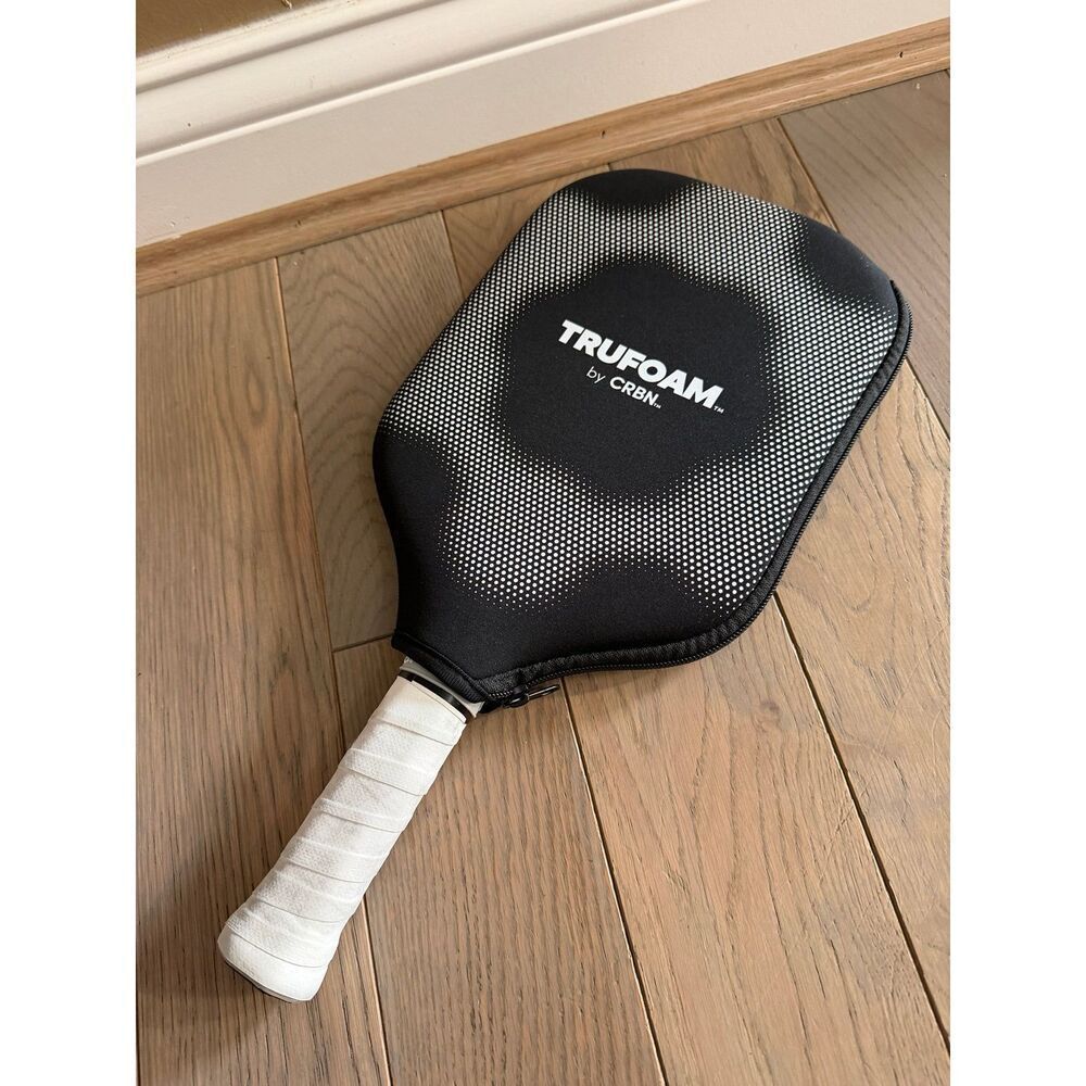 Carbon TruFoam Pickleball Paddle with case in great shape!